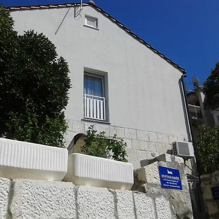 Daire Radosic Hvar Town